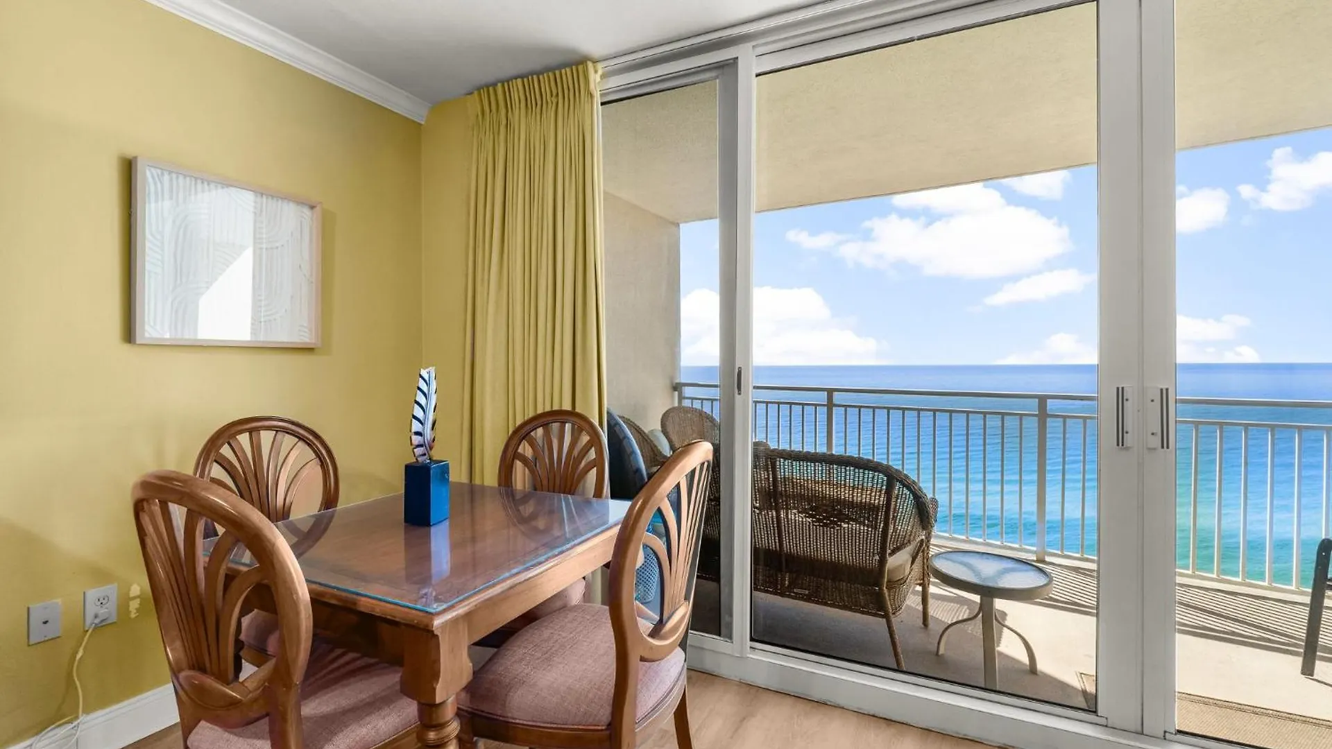 Lägenhet Beautiful Beachfront Paradise! Emerald Beach Resort Panama City Beach